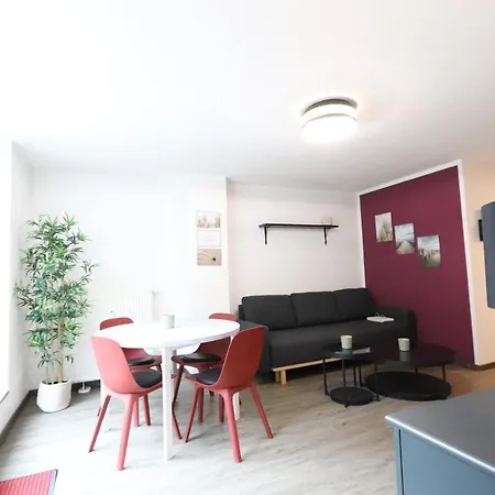 公寓 Fantastically Located On The Edge Of The Forest With A Small Garden *